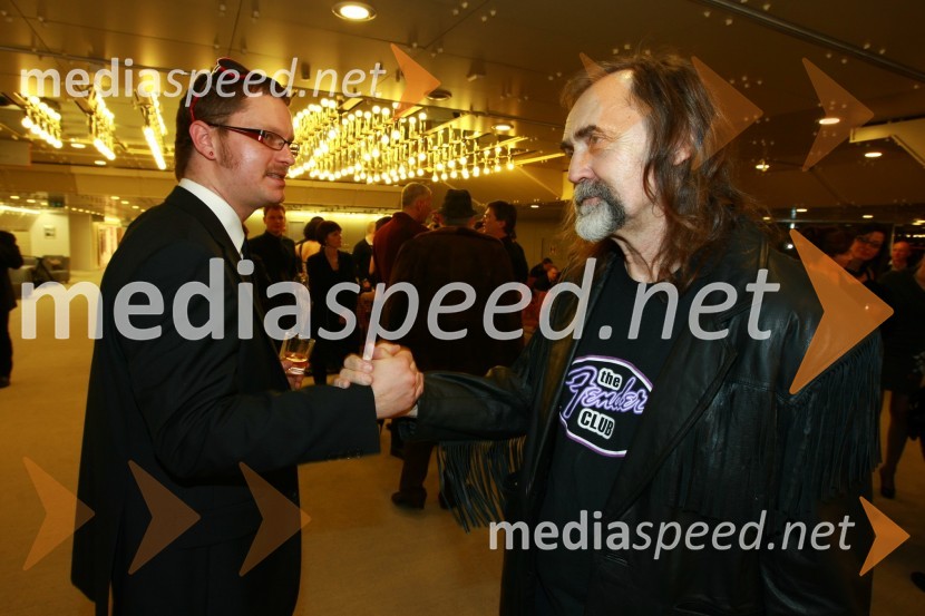 Jurij Zrnec, TV voditelj in Dragan Bulič, glasbeni urednik Vala 202 in dobitnik Viktorja za življenjsko deloViktorji 2009, zaključna zabava
