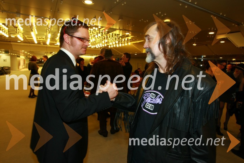Jurij Zrnec, TV voditelj in Dragan Bulič, glasbeni urednik Vala 202 in dobitnik Viktorja za življenjsko deloViktorji 2009, zaključna zabava