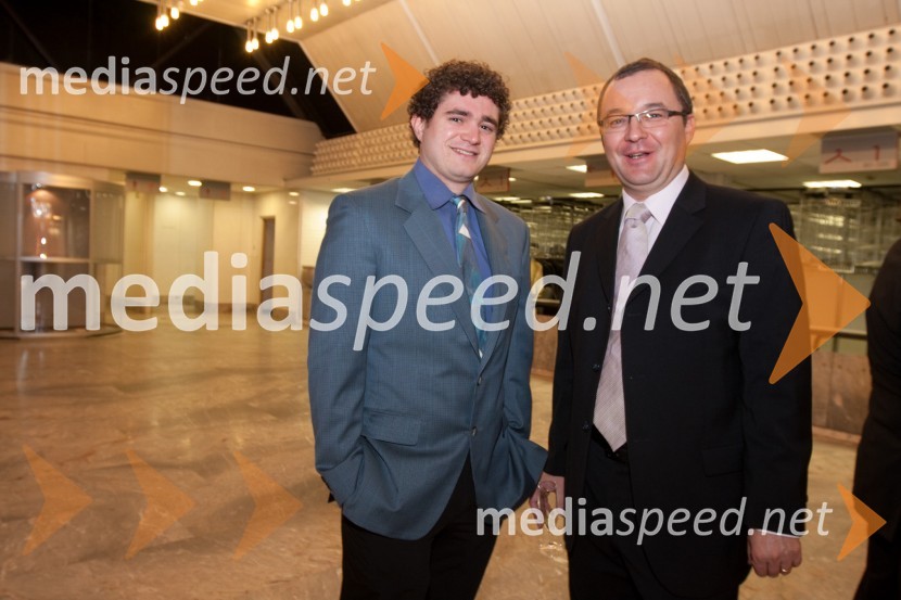 Luka Bregar, Radio 1 in Andrej Vodušek, programski direktor Radia 1Viktorji 2009, rdeča preproga in dogajanje pred dvorano