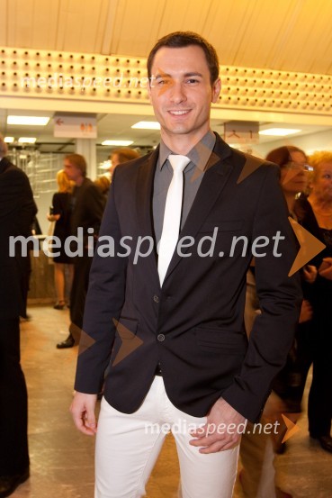 Gregor Bolčina, moderator na Radio 1Viktorji 2009, rdeča preproga in dogajanje pred dvorano