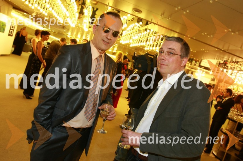 Jonas Žnidaršič, tv voditelj in Jani Sever, novinarViktorji 2009, zaključna zabava