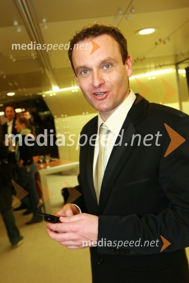 Uroš Slak, voditelj oddaje Svet na Kanalu AViktorji 2009, zaključna zabava