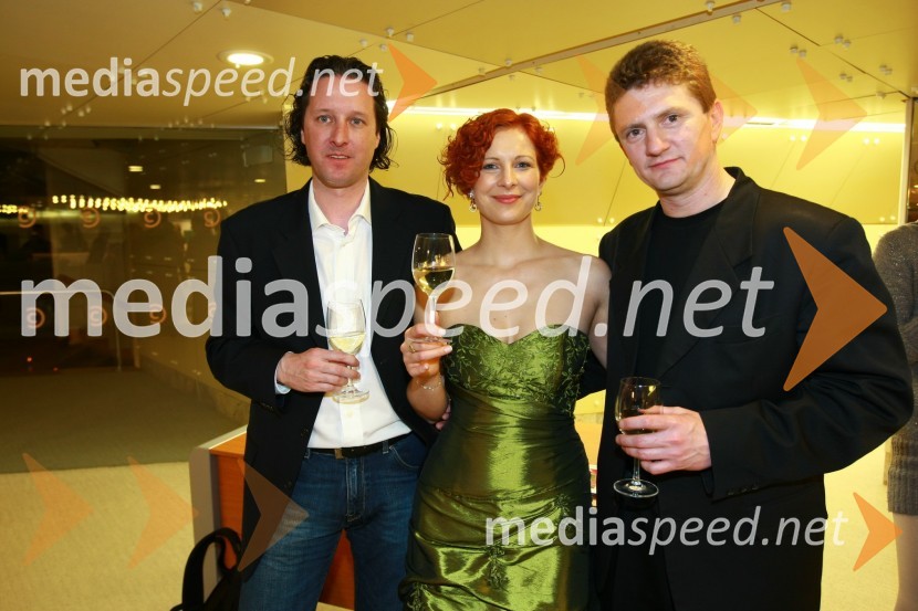 Tomi Lednik, prijatelj, Mateja Štabuc, vodja prodaje Ljutomerčan in Jeruzalem Ormož in David Bizjak, Delo revije d.d.Viktorji 2009, zaključna zabava