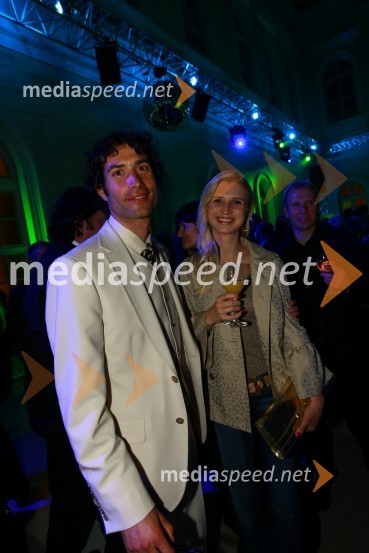 Dejan Pevčevič, igralec in Ana Bešter, TV voditeljicaViktorji 2009, zaključna zabava