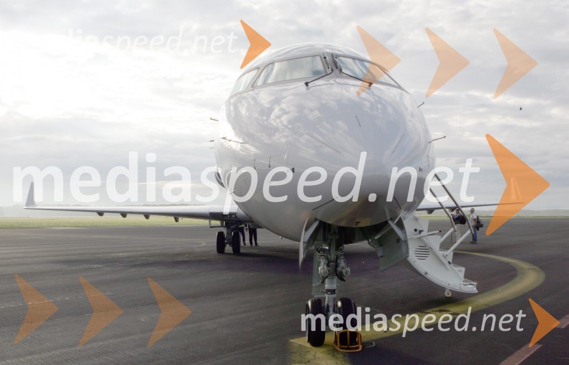 Letalo Bombardier Canadair Regional Jet 700 (CRJ 700)Novo letalo družbe Styrian Spirit