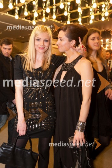 Katarina Čas, TV voditeljica in Sabina Kogovšek, igralkaViktorji 2009, zaključna zabava