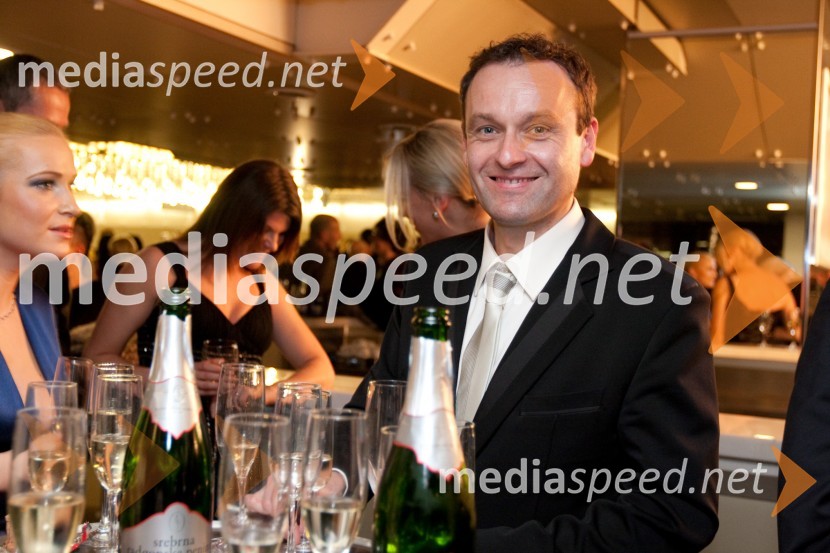 Uroš Slak, voditelj oddaje Svet na Kanalu AViktorji 2009, zaključna zabava