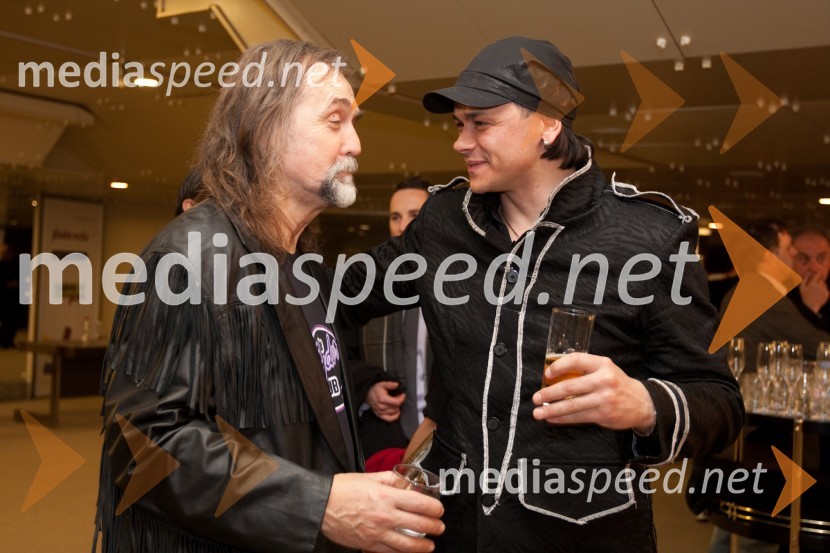 Dragan Bulič, glasbeni urednik Vala 202 in dobitnik Viktorja za življenjsko delo ter Samuel Lucas, pevecViktorji 2009, zaključna zabava