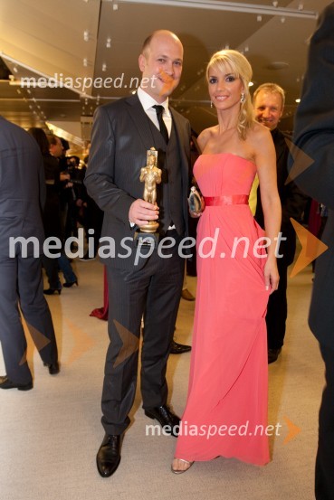 Janja Zupan, Miss Slovenije 1994 in soprog Igor GajičViktorji 2009, zaključna zabava