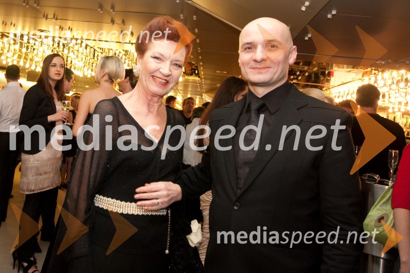 Elza Budau, pevka in Branko Čakarmiš, programski direktor Pro PlusViktorji 2009, zaključna zabava