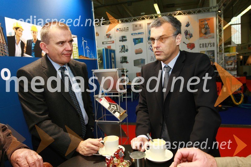 Dr. Željko Vukelič, član Upravnega odbora Inženirske zbornice Slovenije (IZS) in Črtomir Remec, predsednik Inženirske zbornice Slovenije (IZS)23. mednarodni sejem gradbeništva in gradbenih materialov MEGRA 2010, slovesna otvoritev