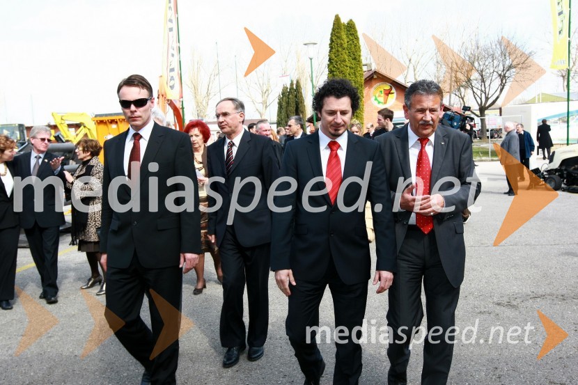 Henrik Gjerkeš, minister za lokalno samoupravo, Janez Erjavec, direktor podjetja Pomurski sejem, dr. Patrick Vlačič, minister za promet in Anton Kampuš, župan občine Gornja Radgona ter poslanec23. mednarodni sejem gradbeništva in gradbenih materialov MEGRA 2010, slovesna otvoritev