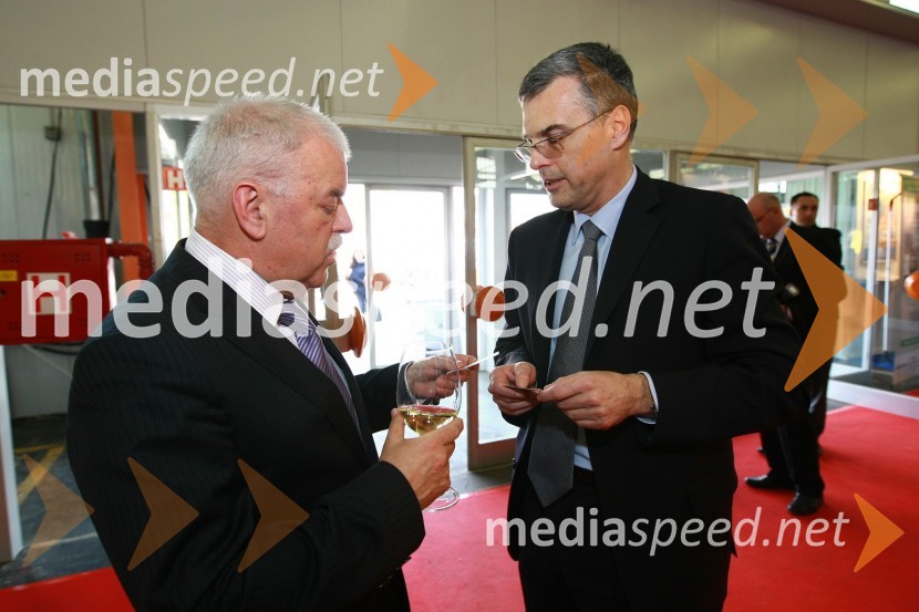 Branko Selak, predsednik Združenja za gradbeništvo pri GZS in predsednik upravnega odbora podjetja Marmor Hotavlje Holding d.o.o. ter Črtomir Remec, predsednik Inženirske zbornice Slovenije (IZS)23. mednarodni sejem gradbeništva in gradbenih materialov MEGRA 2010, slovesna otvoritev