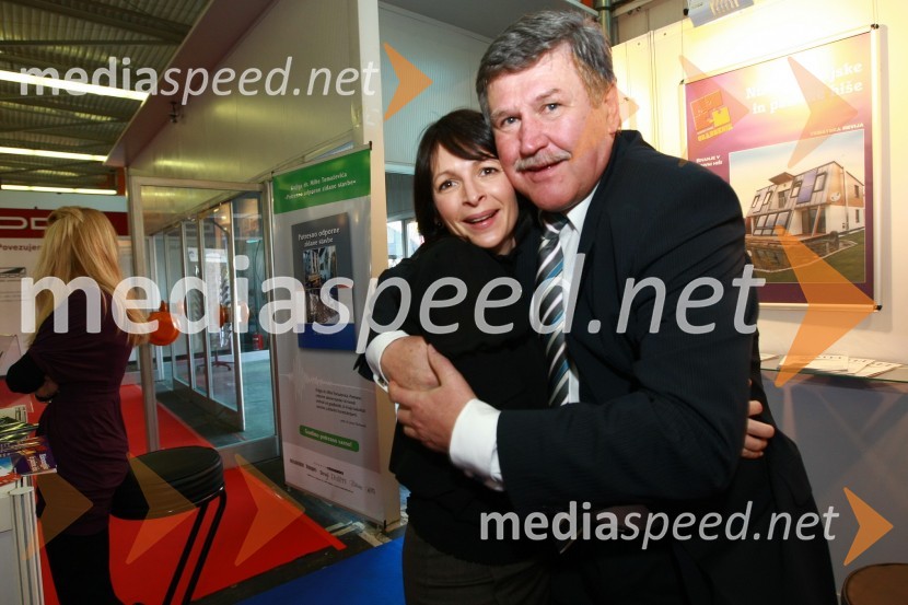 Klavdija Zrim, marketing Diners Club Magazine in Dušan Črnigoj, generalni direktor podjetja Primorje d.d.23. mednarodni sejem gradbeništva in gradbenih materialov MEGRA 2010, slovesna otvoritev