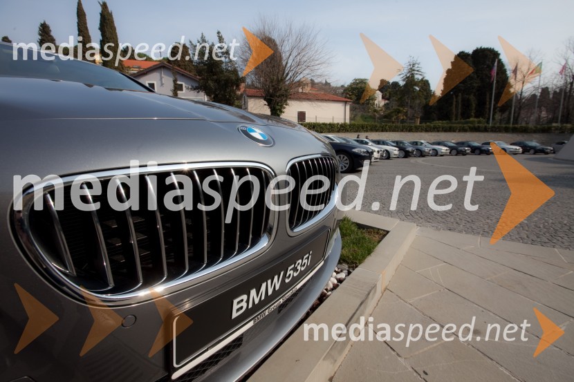 Novi BMW serije 5BMW SLO, predstavitev novega avtomobila BMW serije 5