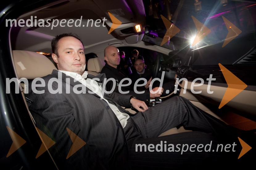 ObiskovalcaBMW SLO, predstavitev novega avtomobila BMW serije 5