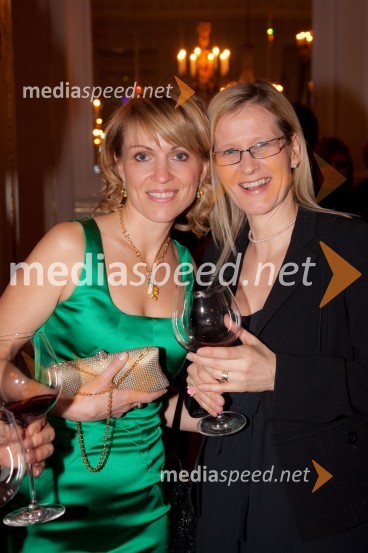 Barbara Uranjek, direktorica marketinga BMW Group Slovenija in ...BMW SLO, predstavitev novega avtomobila BMW serije 5