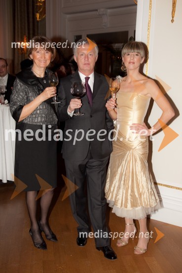 Blanka Košmerl s staršiBMW SLO, predstavitev novega avtomobila BMW serije 5