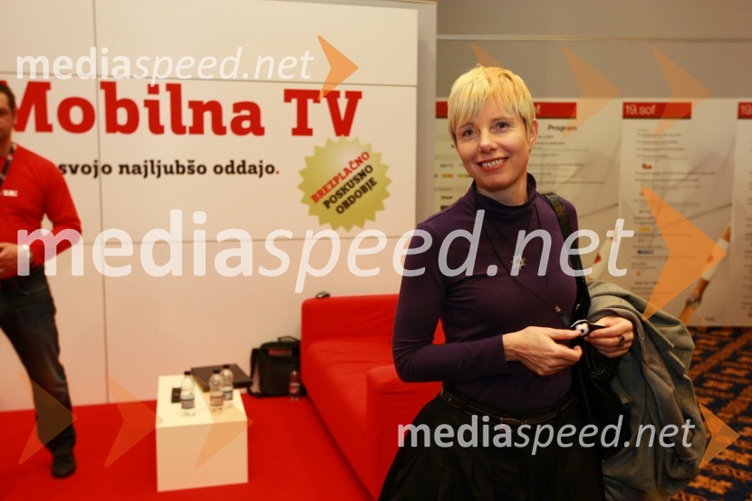 Polonca Komar, vodja službe za odnose z javnostjo RTV SlovenijaSlovenski oglaševalski festival - SOF 2010, RT(V) Dobrega upanja ter RTV-jeva in Dnevnikova zabava