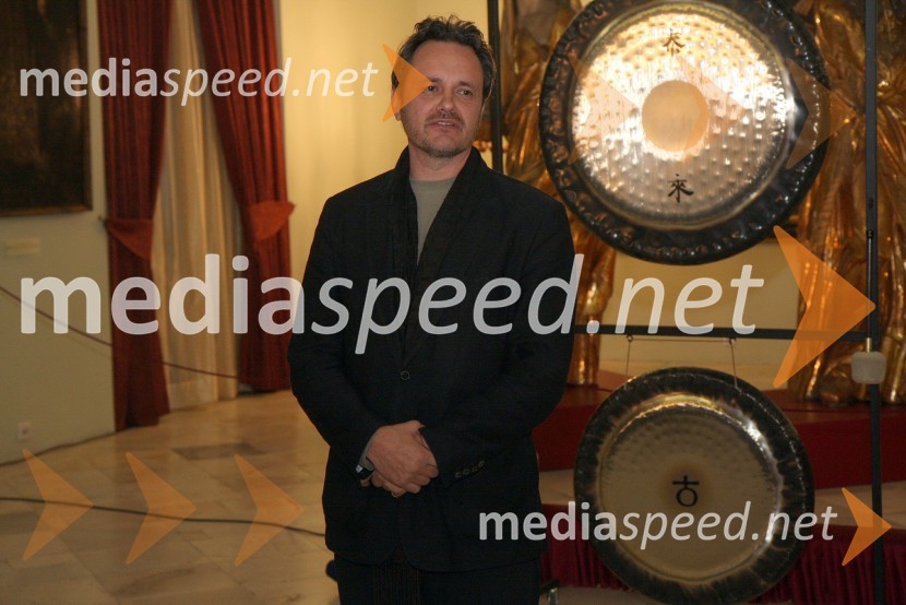 Doc. dr. Dragan Potočnik, koordinator spremljevalnih prireditev »Daj mi mir«Obisk Njegove svetosti XIV. Dalajlame Tenzina Gyatsa v Mariboru, prvi spremljevalni dogodek