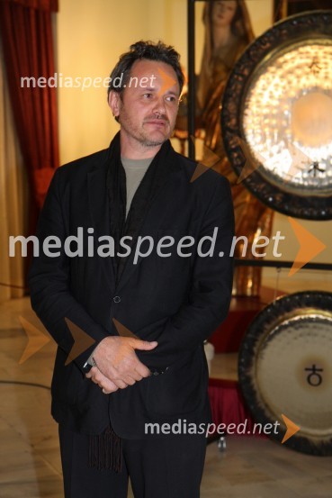 Doc. dr. Dragan Potočnik, koordinator spremljevalnih prireditev »Daj mi mir«Obisk Njegove svetosti XIV. Dalajlame Tenzina Gyatsa v Mariboru, prvi spremljevalni dogodek