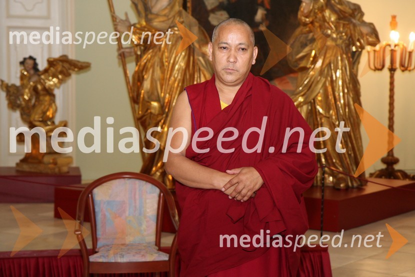 Tibetanski menihObisk Njegove svetosti XIV. Dalajlame Tenzina Gyatsa v Mariboru, prvi spremljevalni dogodek
