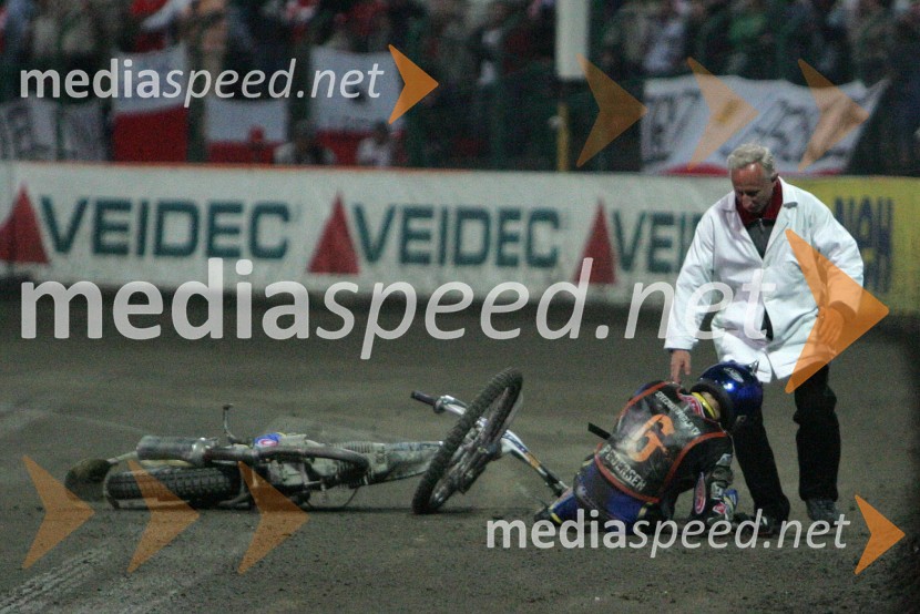 padec Nickija Pedersena (Danska)SPEEDWAY GRAND PRIX, VN Evrope 2006, dirka