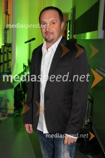 Frenk Nova, pevecRdeča preproga s Sebastianom, snemanje oddaje