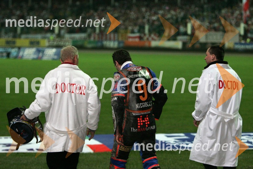 Scott Nicholls (VBR) po padcuSPEEDWAY GRAND PRIX, VN Evrope 2006, dirka