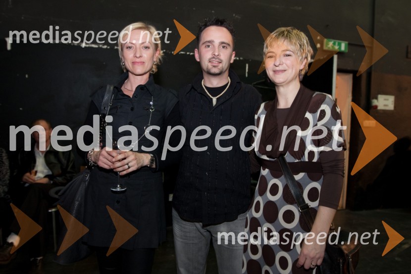 Romana Vengust, Polonca Ribič in Tadej OsvaldPonudba in povpraševanje, premiera komedije v SNG Drama