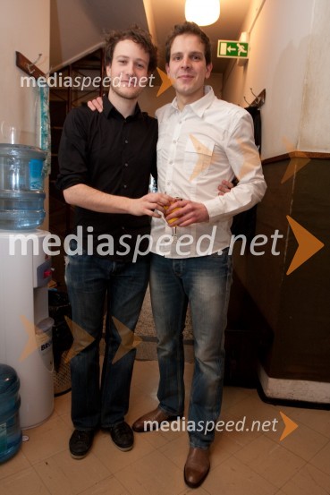 Klemen Slakonja, igralec in Aljaž Jovanović, igralecPonudba in povpraševanje, premiera komedije v SNG Drama