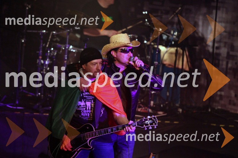 Alan in Stuart, člana skupine ElevationSkupina Elevation, the U2 Experience, koncert