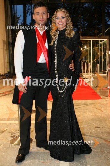 Mark Popovič, skupina Game over in Živa Vadnov, Miss Slovenije 2004Adam in Eva z napako