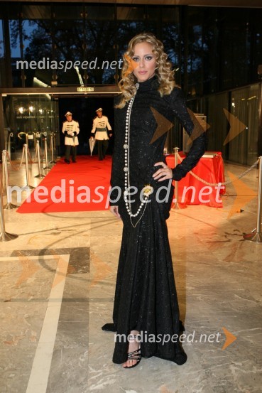 Živa Vadnov, Miss Slovenije 2004Adam in Eva z napako