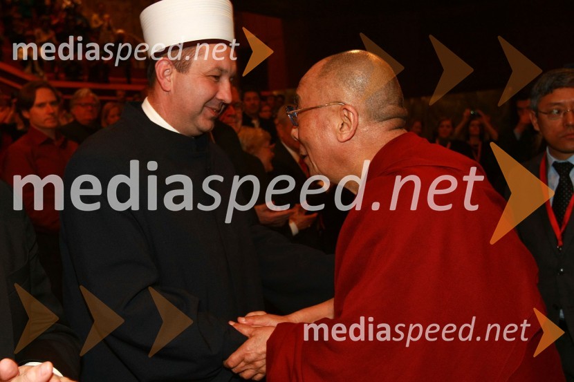 Mag. Nedžad Grabus, mufti in Njegova svetost, XIV. DalajlamaNjegova svetost, XIV. Dalajlama, predavanje za povabljene goste Sočutje - umetnost sreče