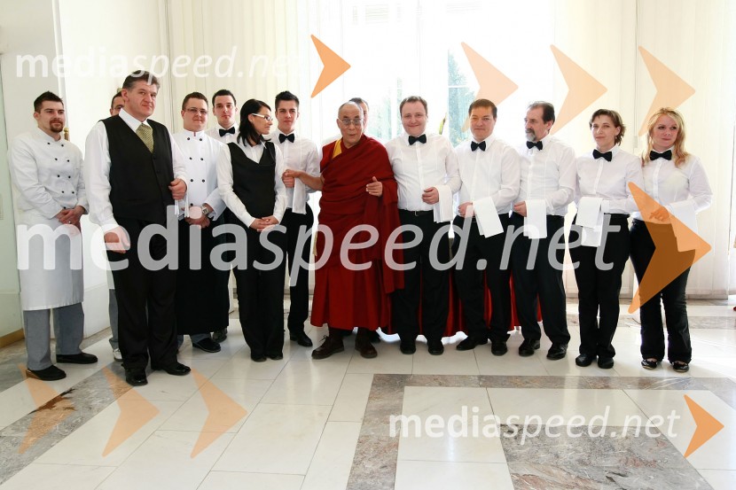 Njegova svetost, XIV. DalajlamaNjegova svetost, XIV. Dalajlama, predavanje za povabljene goste Sočutje - umetnost sreče