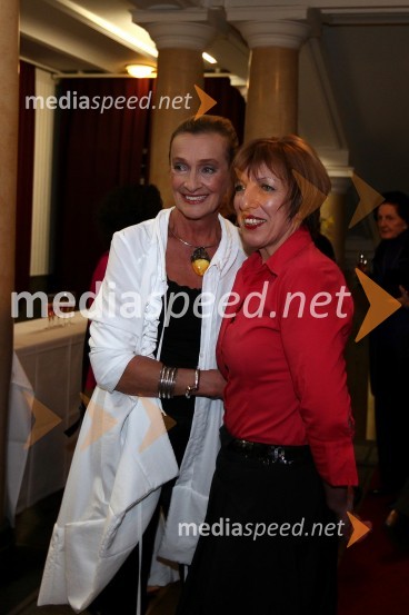 Mojca Beseničar, modna oblikovalka in Vika Potočnik, nekdanja županja Mestne občine LjubljanaMojca Beseničar, predstavitev nove kolekcije