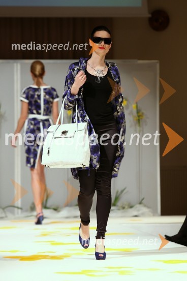 Tina Zajc, manekenka in Miss Slovenije 2003Mojca Beseničar, predstavitev nove kolekcije