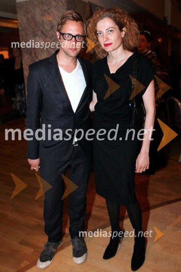 Aljoša Krošlin Grlj, stilist in Hermina Kovačič, urednica Diners MagazineMojca Beseničar, predstavitev nove kolekcije