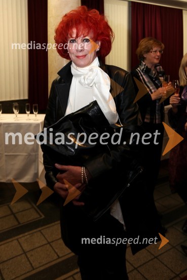 Irena Ognjenovič, lastnica butika ChicMojca Beseničar, predstavitev nove kolekcije