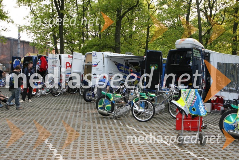 v boksih se je dogajalo...SPEEDWAY GRAND PRIX, VN Evrope 2006, trening