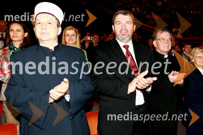 Mag. Nedžad Grabus, mufti, Ibrahim Malanović, mariborski imam in dr. Stanislav Lipovšek, celjski škofNjegova svetost, XIV. Dalajlama, predavanje za povabljene goste Sočutje - umetnost sreče