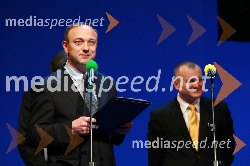 Stane Kocutar, povezovalec programaNjegova svetost, XIV. Dalajlama, predavanje za povabljene goste Sočutje - umetnost sreče