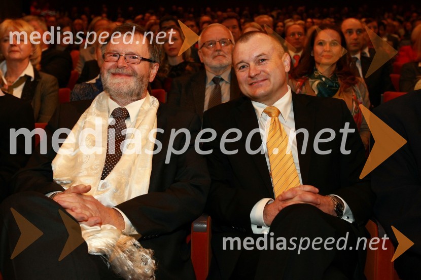Prof. dr. Ivan Rozman, rektor Univerze v Mariboru in Franc Kangler, župan Mestne občine MariborNjegova svetost, XIV. Dalajlama, predavanje za povabljene goste Sočutje - umetnost sreče