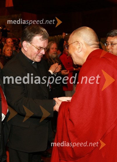 Dr. Stanislav Lipovšek, celjski škof in Njegova svetost, XIV. DalajlamaNjegova svetost, XIV. Dalajlama, predavanje za povabljene goste Sočutje - umetnost sreče