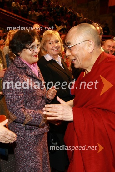 Zdenka Čebašek Travnik, varuhinja človekovih pravic in Njegova svetost, XIV. DalajlamaNjegova svetost, XIV. Dalajlama, predavanje za povabljene goste Sočutje - umetnost sreče