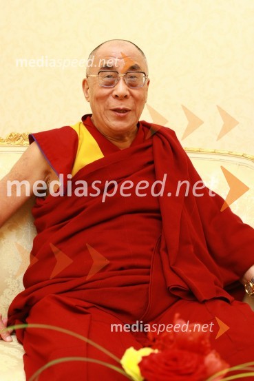 Njegova svetost, XIV. DalajlamaNjegova svetost, XIV. Dalajlama, predavanje za povabljene goste Sočutje - umetnost sreče