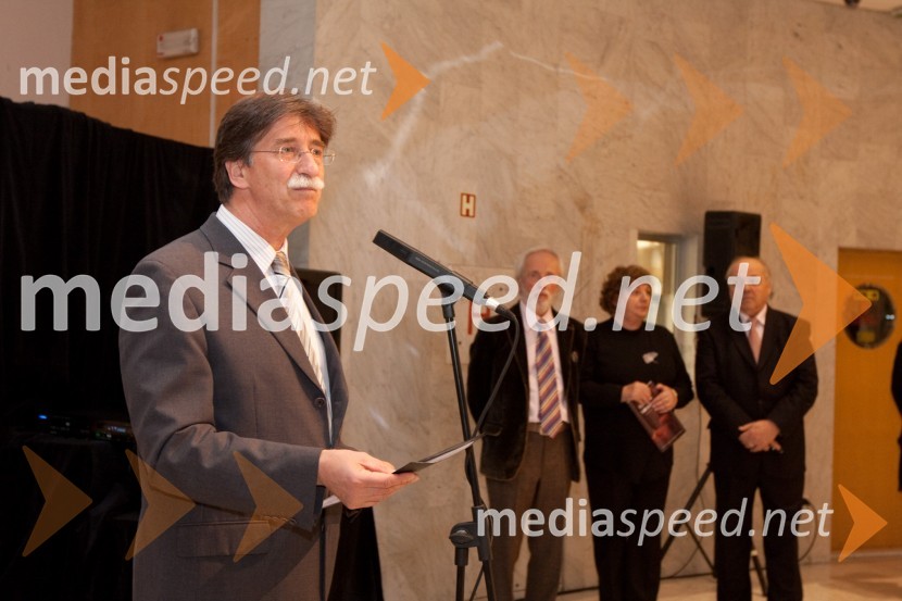 	Jožko Čuk, direktor Slovenskega narodnega gledališča (SNG) Nova GoricaPogovori, samogovori premiera v SNG Nova Gorica