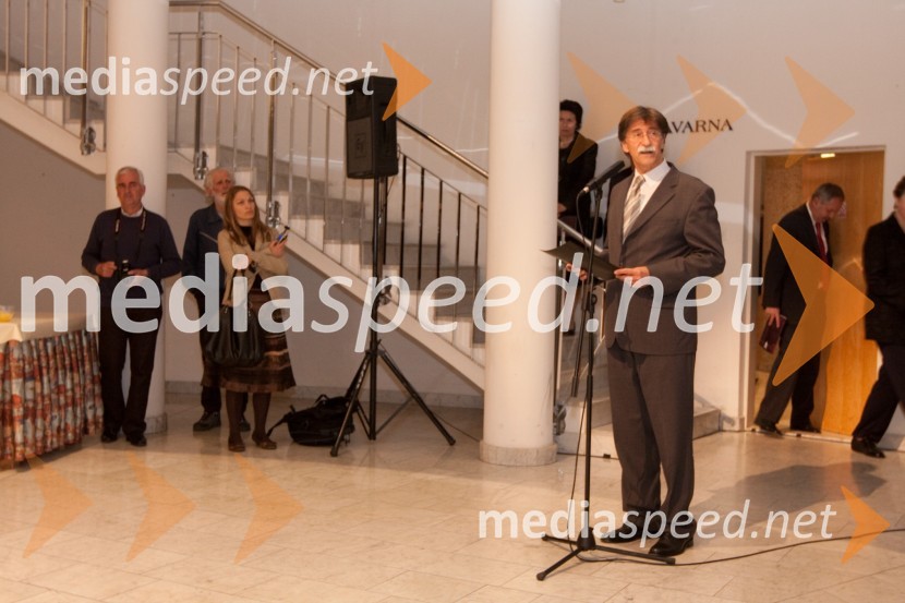 	Jožko Čuk, direktor Slovenskega narodnega gledališča (SNG) Nova GoricaPogovori, samogovori premiera v SNG Nova Gorica