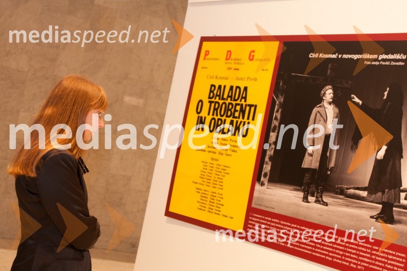 Iva Koršič, novinarka Novega GlasuPogovori, samogovori premiera v SNG Nova Gorica